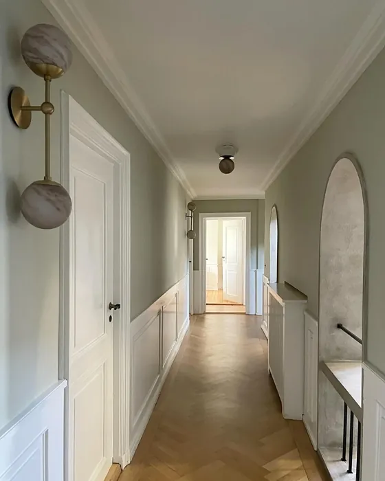 Eddy mid-century hallway interior