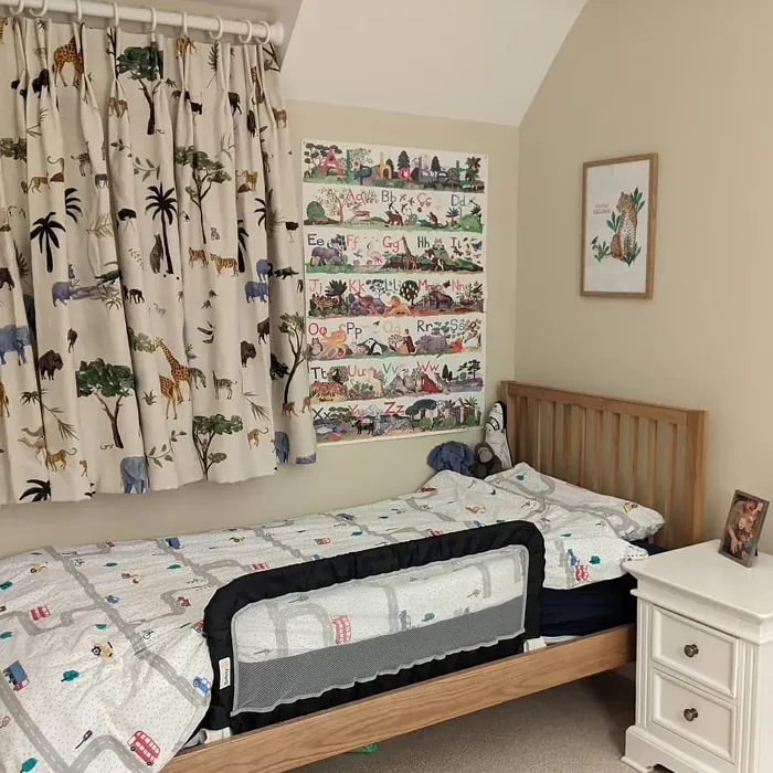 Farrow and Ball Matchstick kids' room 