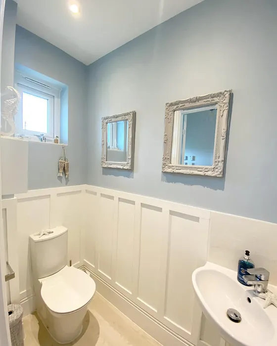 Farrow and Ball Parma Gray 27 bathroom