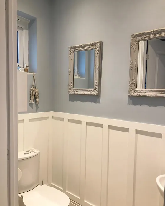 Farrow and Ball Parma Gray 27 bathroom