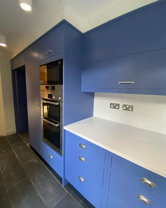 Pitch Blue kitchen cabinets color review