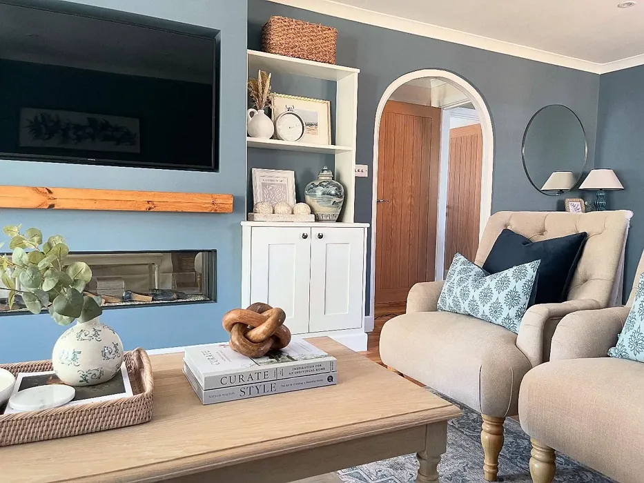 Farrow and Ball Selvedge living room review