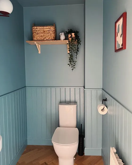 Farrow and Ball Stone Blue 86 bathroom