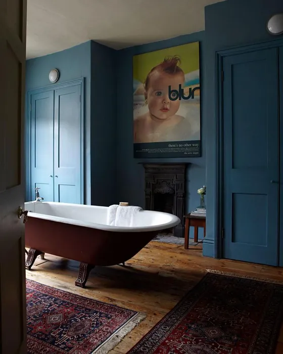 Farrow and Ball Stone Blue 86 bathroom