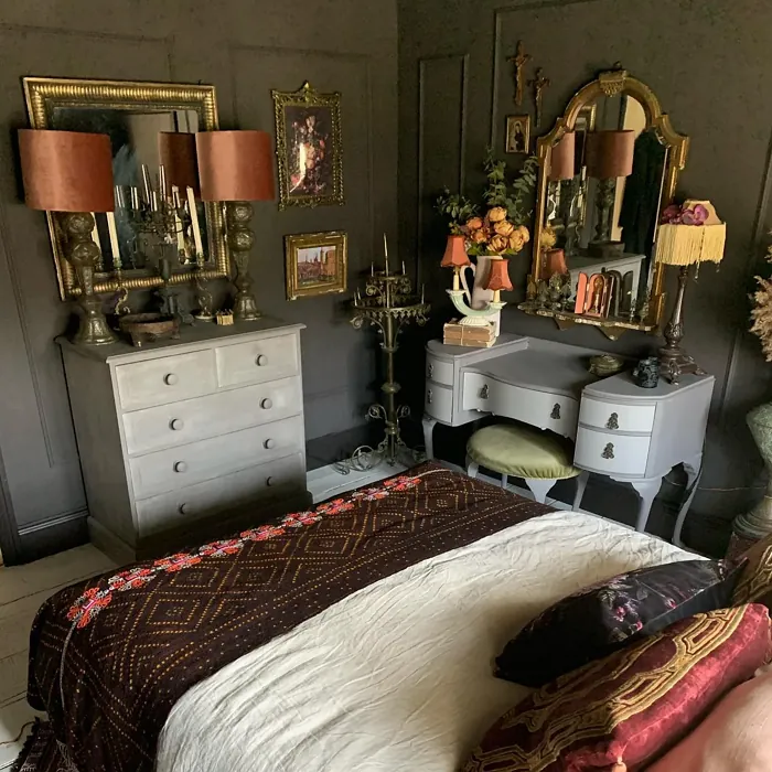 Farrow and Ball Tanner's Brown edwardian bedroom 