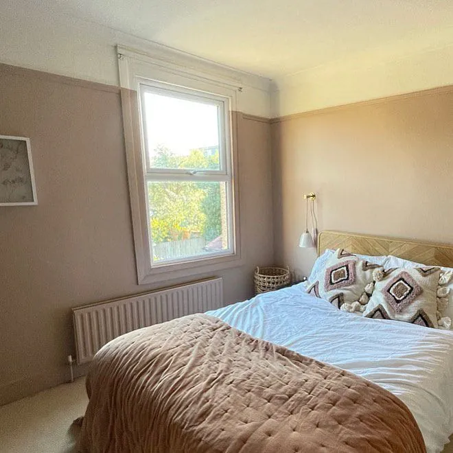 Farrow and Ball Templeton Pink 303 bedroom