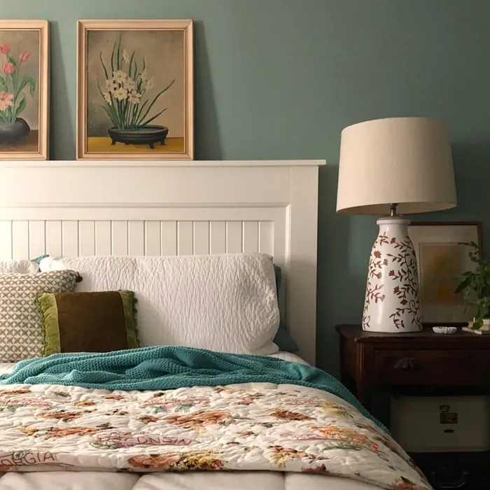 SW Halcyon Green bedroom paint