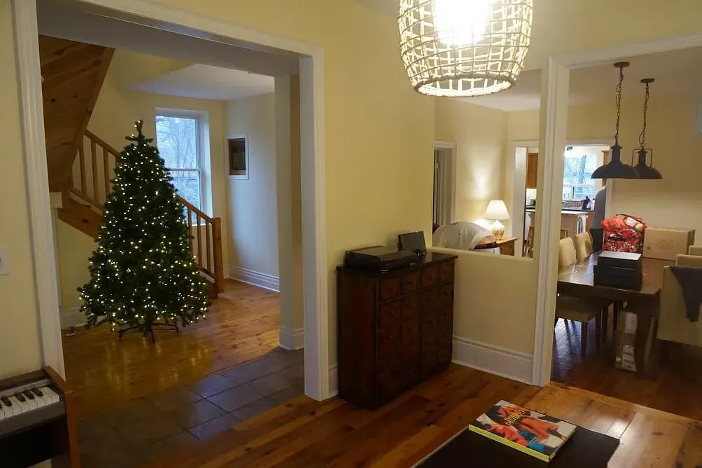 Hawthorne Yellow wall paint color