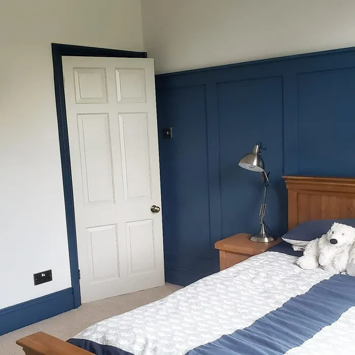 Little Greene Hicks' Blue 208 bedroom accent wall