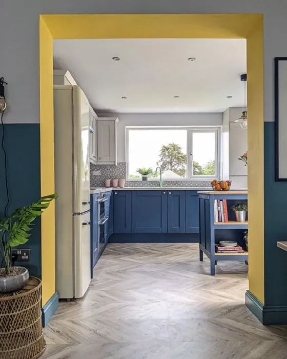 Little Greene Hicks' Blue 208 kitchen cabinets