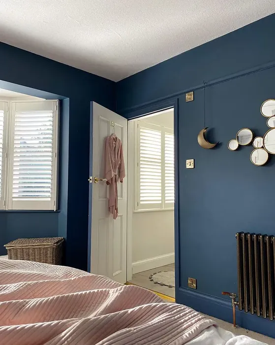 Interior with paint color Little Greene Hicks' Blue 208