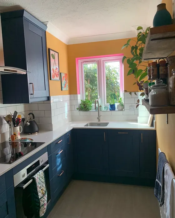 Dulux Honey Drizzle 2 kitchen interior