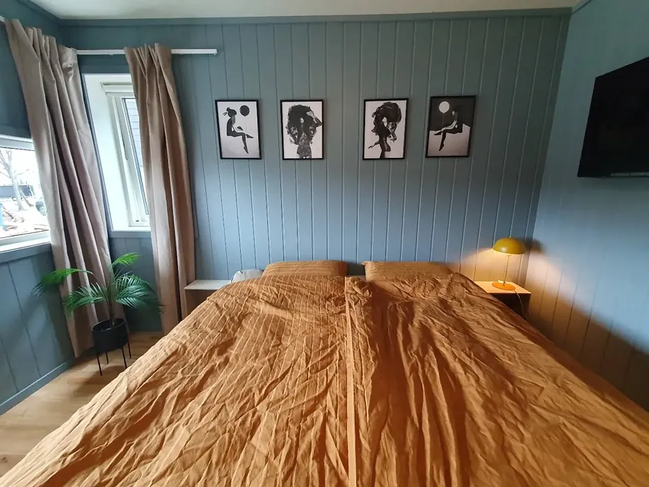 Jotun Blåis bedroom interior