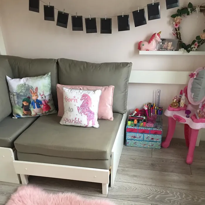 Dulux Jasmine Shimmer kids' room color