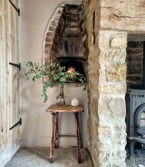 Farrow and Ball Jitney living room of country house