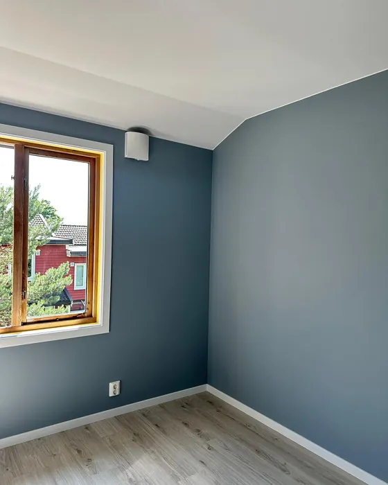 Jotun Ocean Air wall paint color review