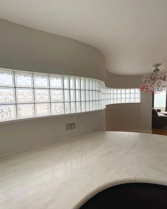 Dulux Khaki Mists 5 wall paint 