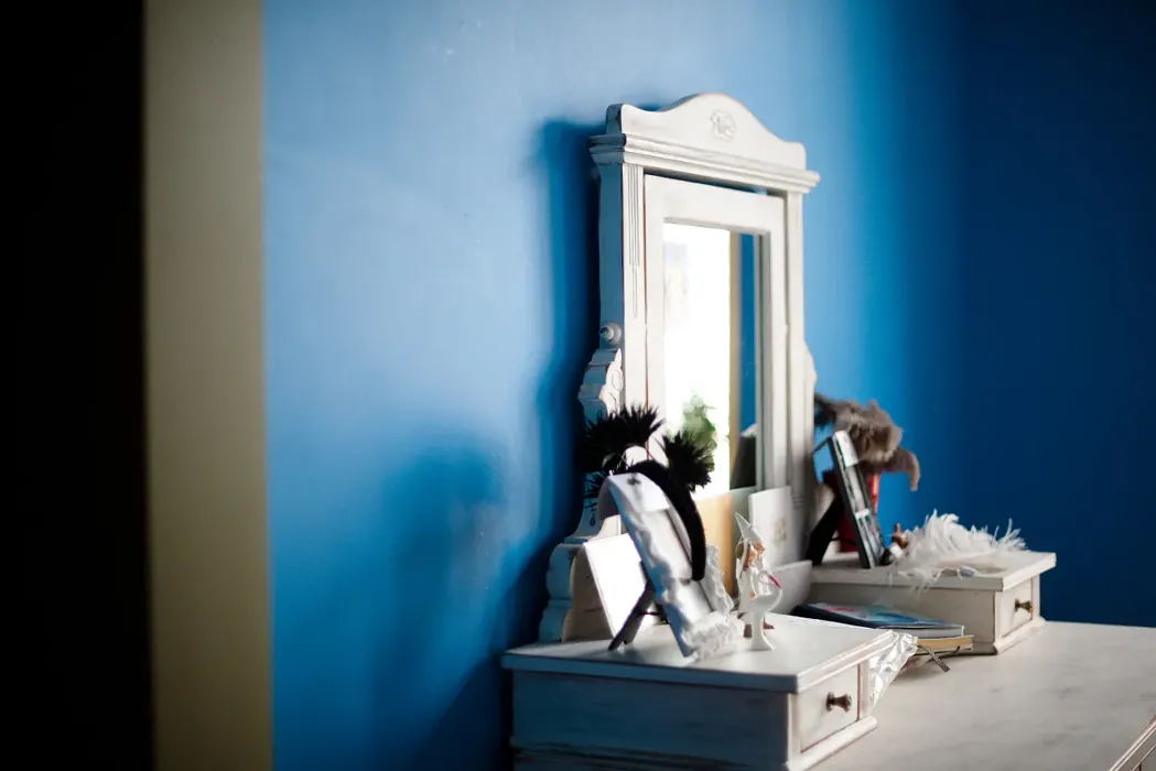 Interior with paint color Tikkurila  L356