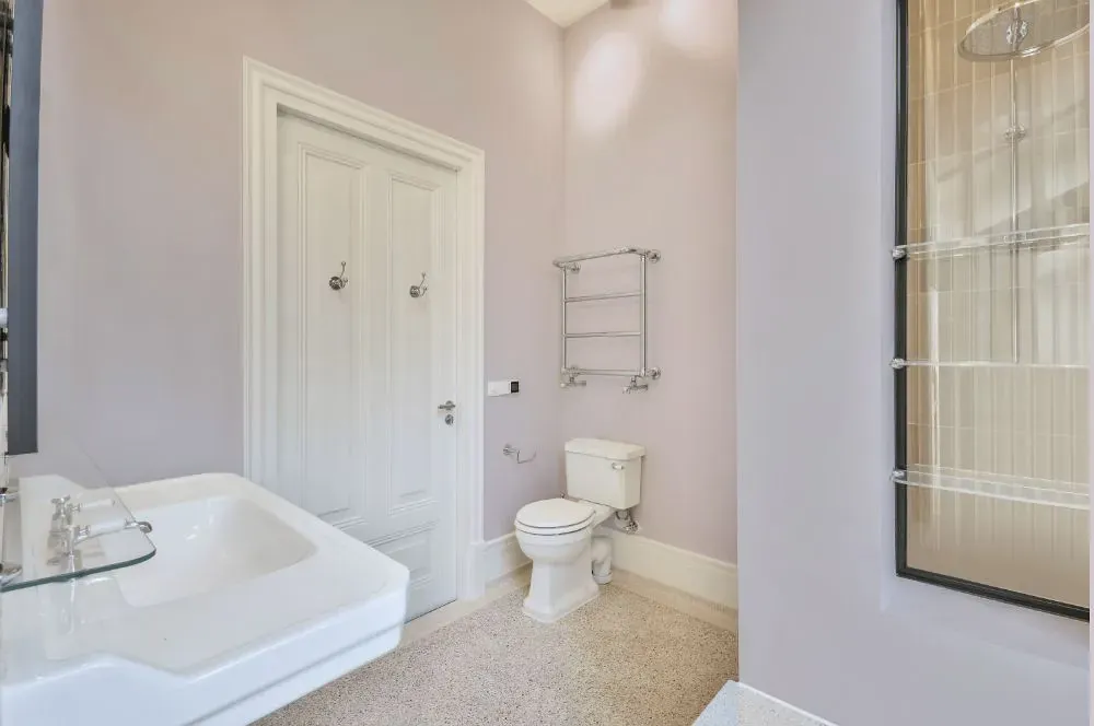 Sherwin Williams Lite Lavender bathroom
