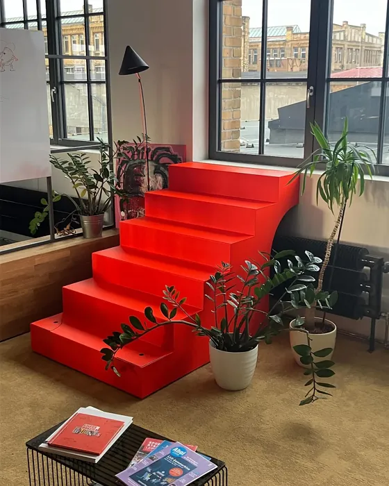 RAL 2005 stairs color review