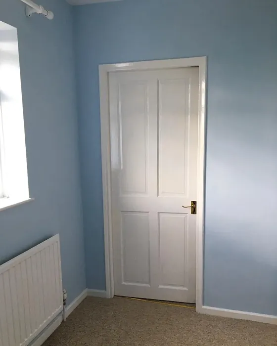 Dulux Mineral Mist wall paint 