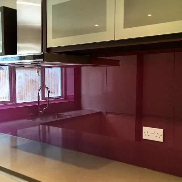 Dulux Mulberry Burst kitchen backsplash