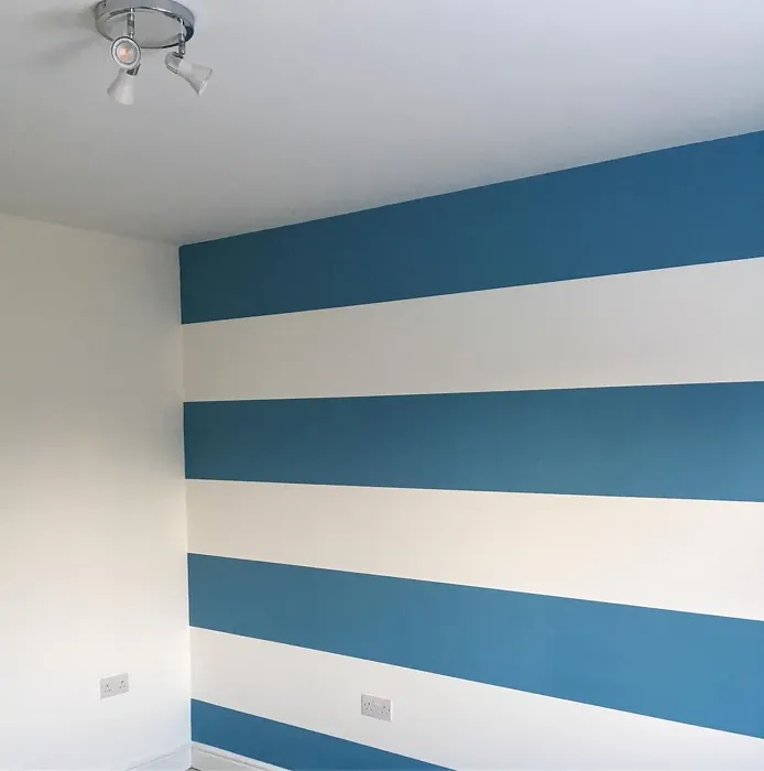 Dulux Nordic Sky stripes