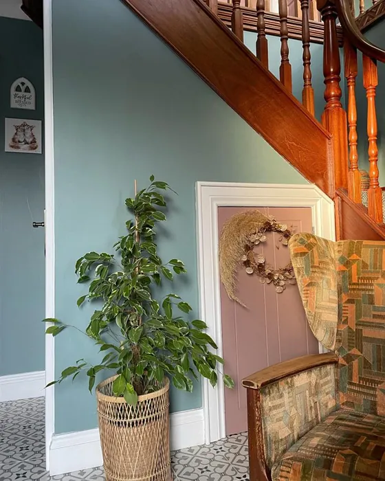 Farrow and Ball Oval Room Blue 85 stairs