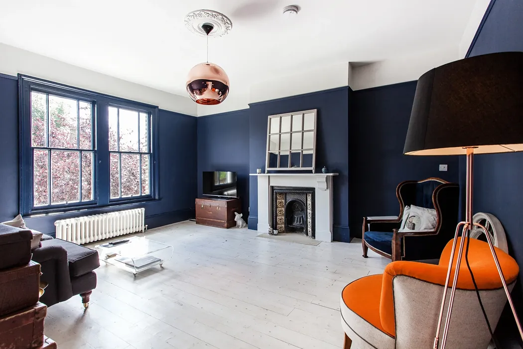 Interior with paint color Dulux Oxford Blue (Heritage) 