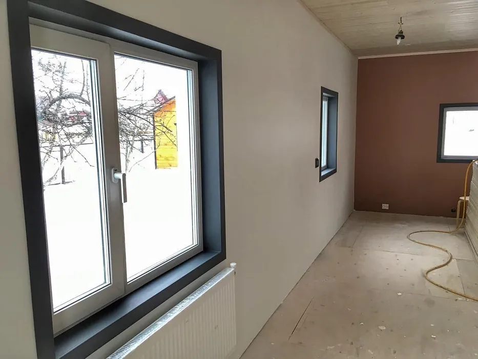 Tikkurila Paper F497 living room walls with window