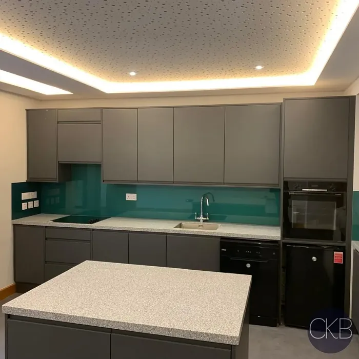 RAL 6036 kitchen backsplash