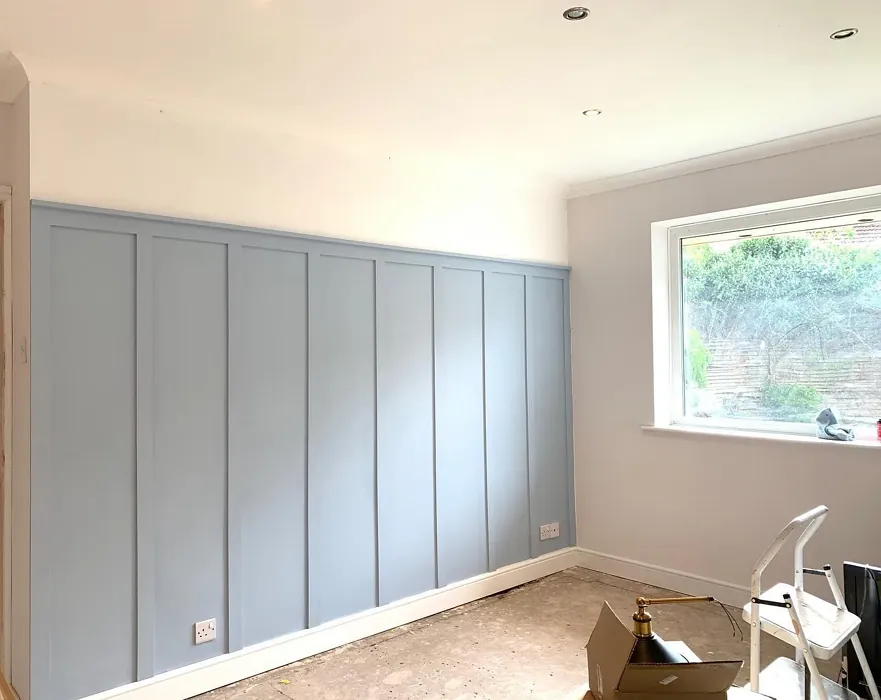 Dulux Pebble Drift 4 wall panelling 