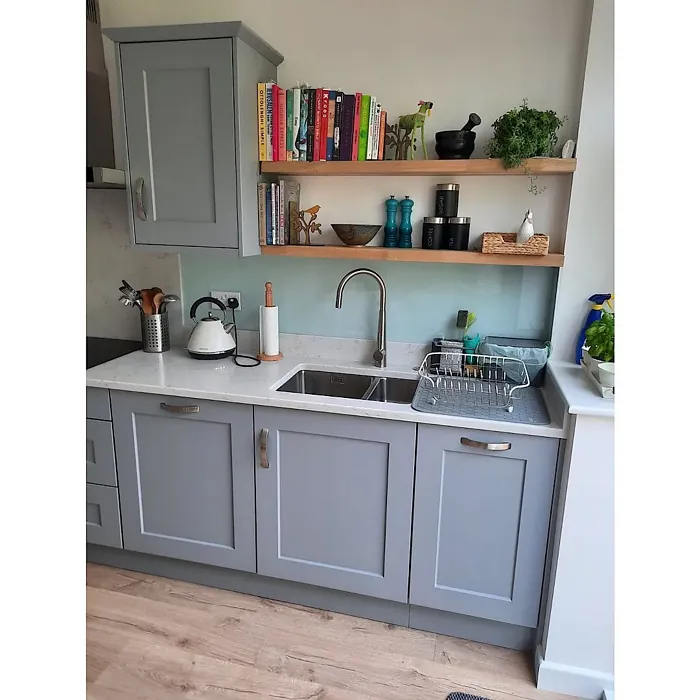 Dulux Peppermint Candy kitchen backsplash