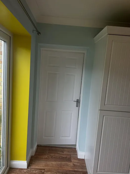 Dulux Peppermint Candy hallway 