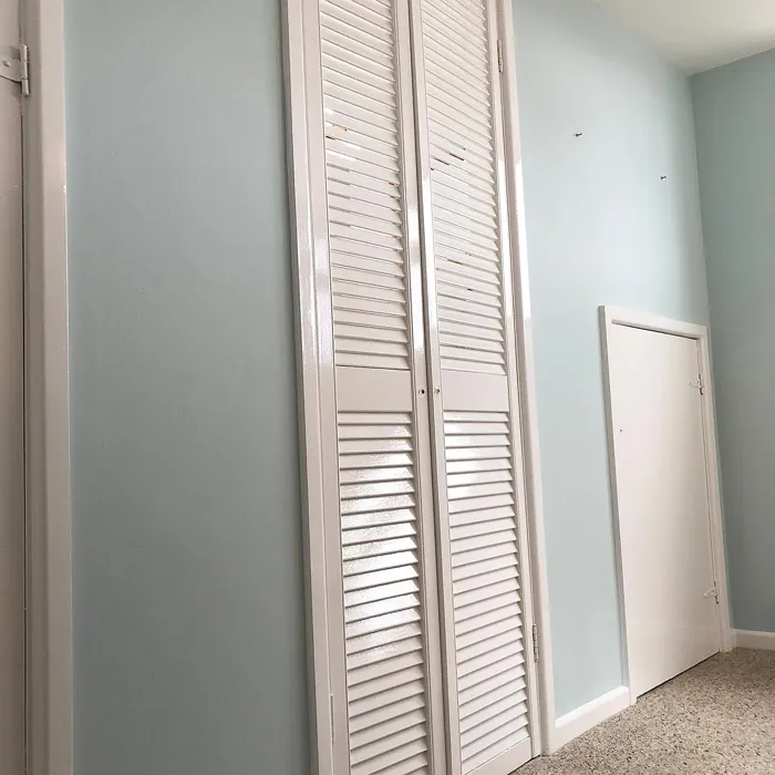 Dulux 10BG 72/057 bedroom color