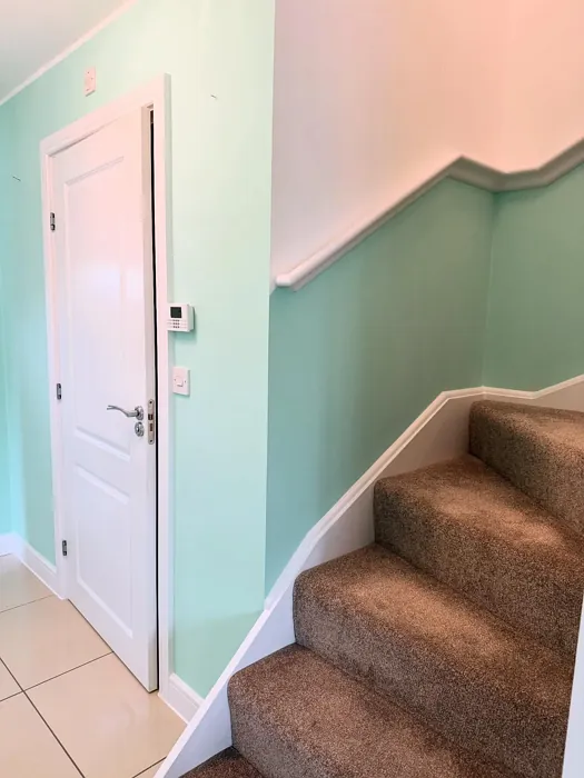 Dulux 42GG 75/155 stairs color