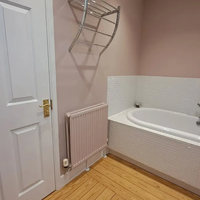 Dulux Pink Parchment bathroom color