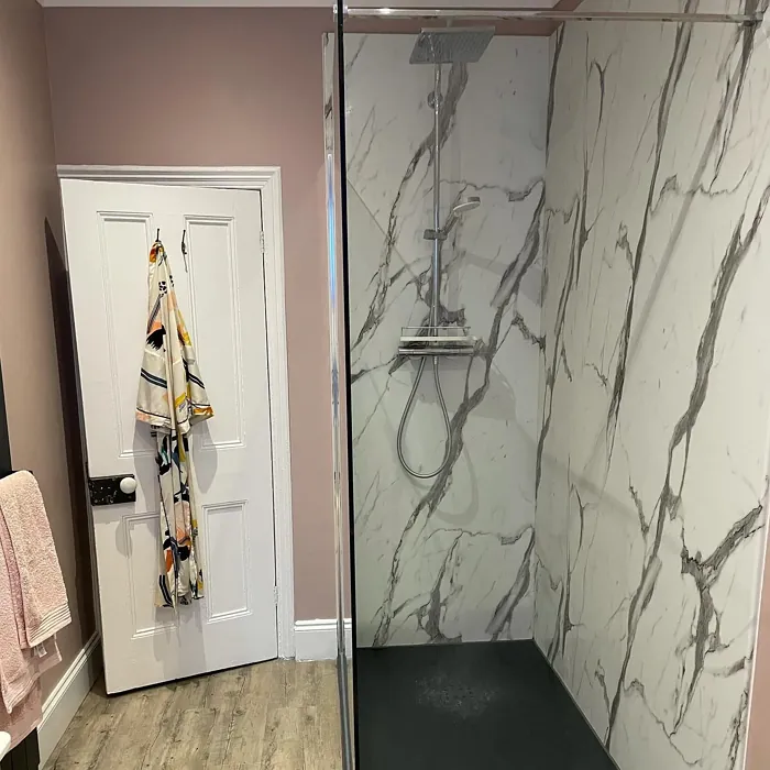 Dulux Pink Parchment bathroom color review