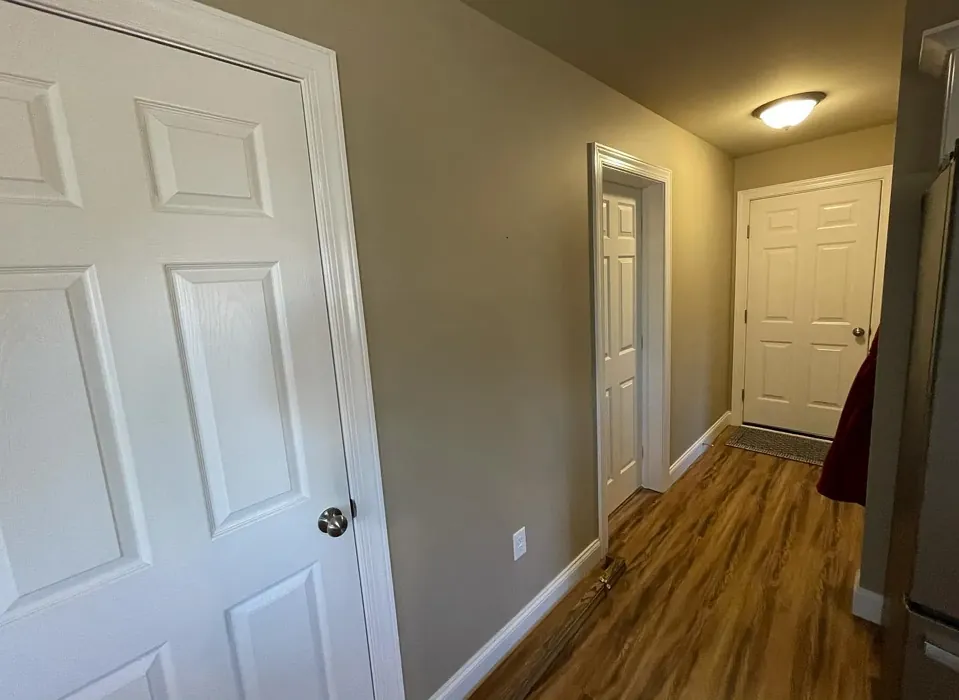 SW Portico hallway color review