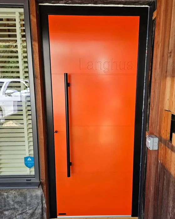 RAL 2004 front door review