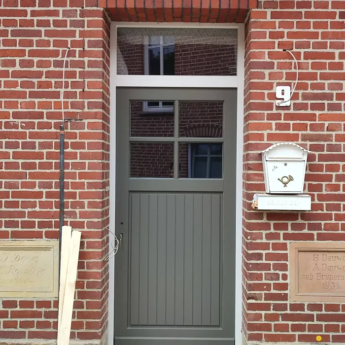 RAL Classic  Quartz grey front door paint