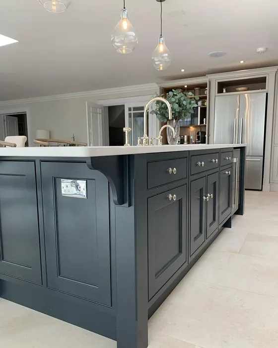 Farrow and Ball Railings kitchen cabinets paint review