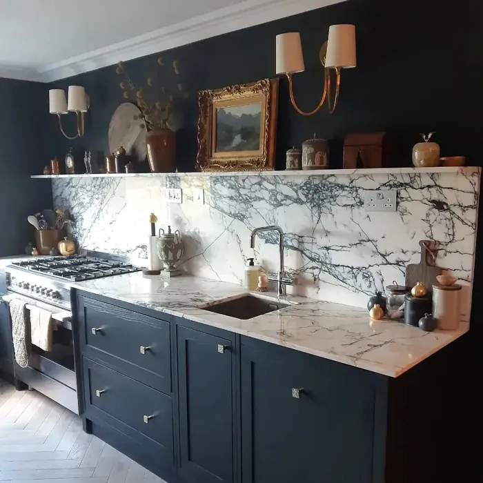 Farrow and Ball Railings bohemian kitchen color