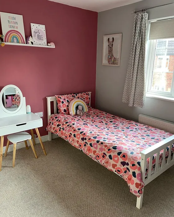 Dulux 70RR 26/240 kids' room color review