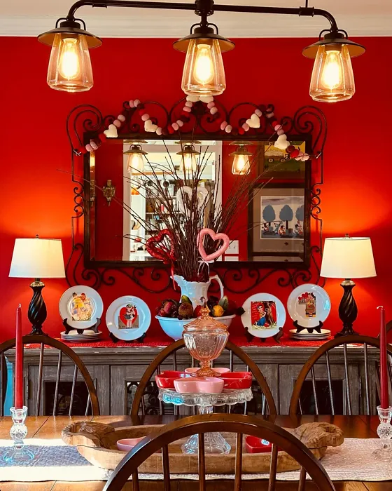SW Real Red dining room paint