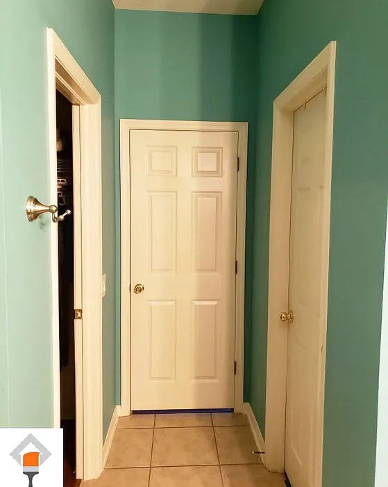 SW Reflecting Pool hallway color