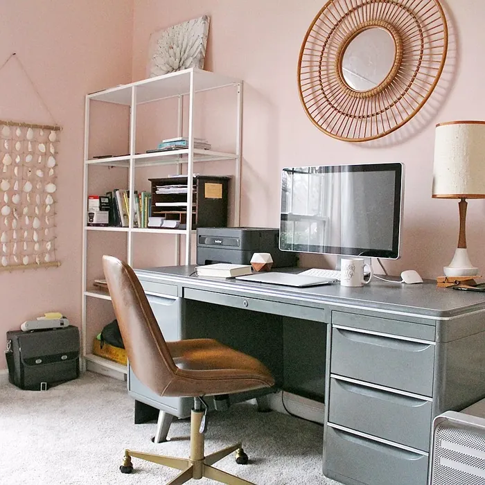 SW Romance home office review