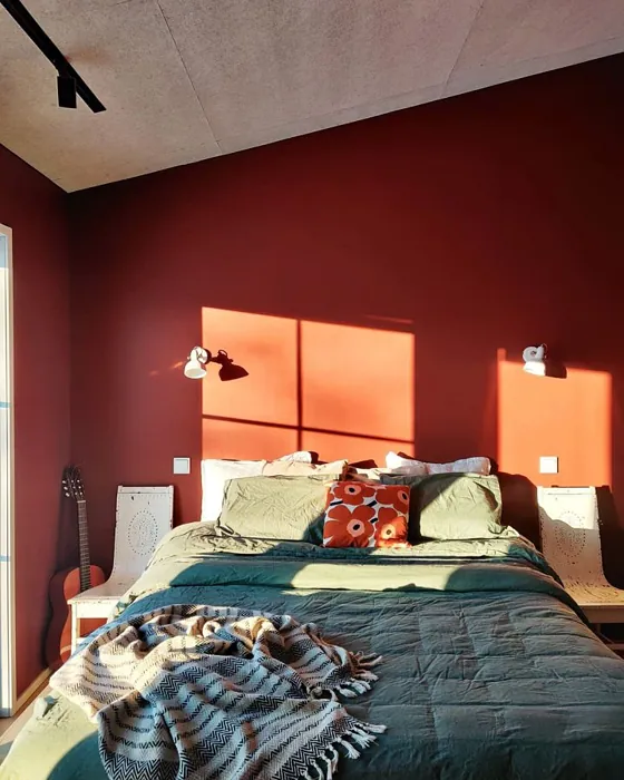 Tikkurila Rooibos M476 bedroom