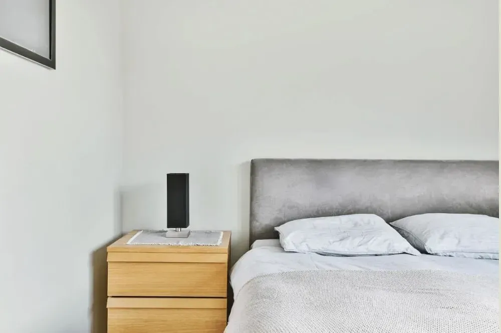 NCS S 0603-G40Y minimalist bedroom