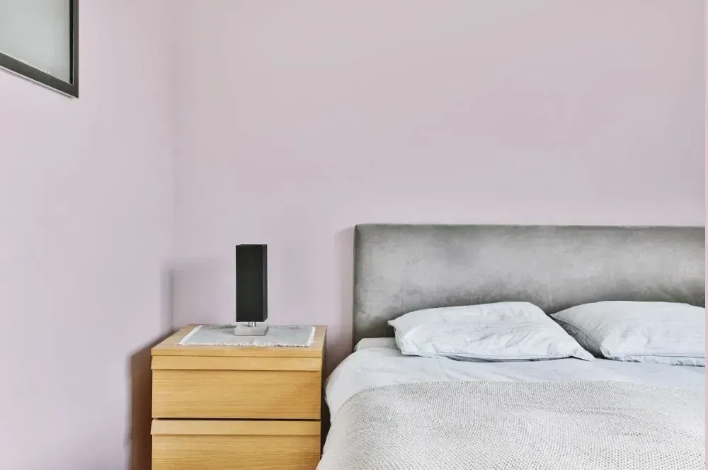 NCS S 0907-R30B minimalist bedroom